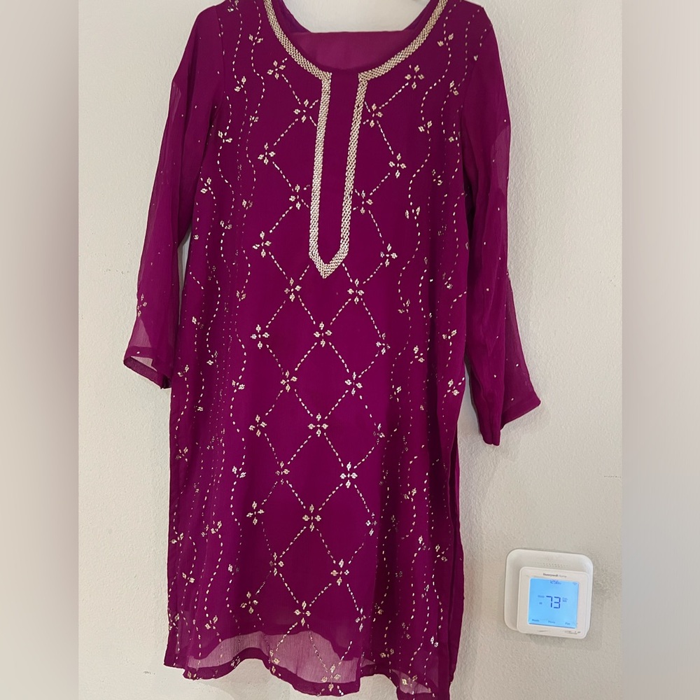 Gorgeous burgundy and gold Pakistani Indian 3piece suit wedding dress